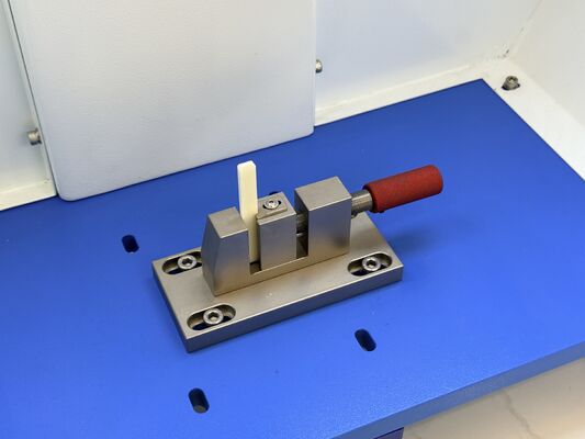 Testeur d'impact Izod