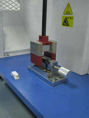 Équipement de test d'impact de matériaux plastiques charpy / machine de test d'impact de pendule