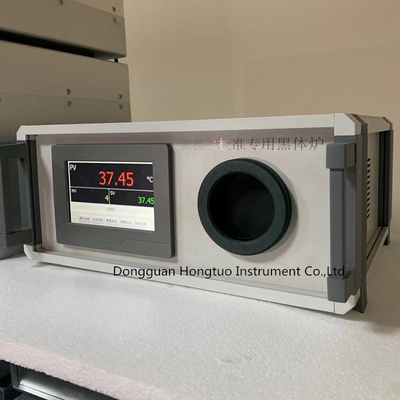 Un four spécialisé pour l' étalonnage du thermomètre, un instrument d' étalonnage pour le pistolet à température infrarouge.