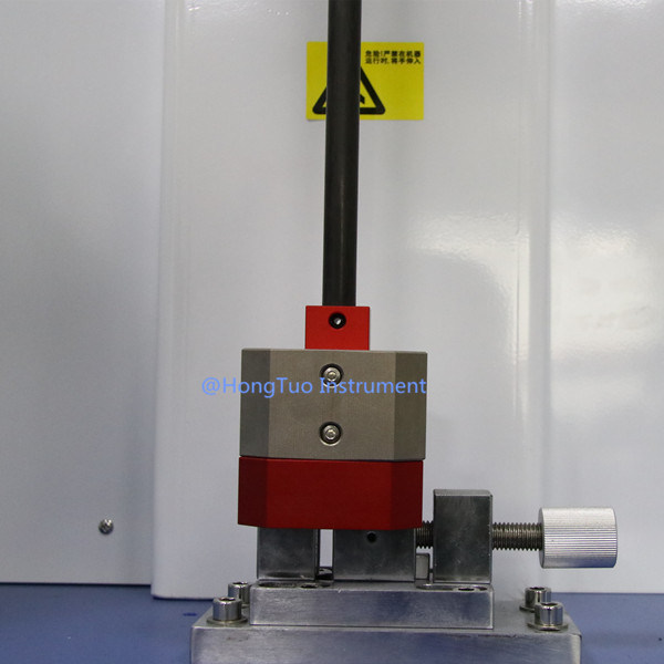 Équipement d'essai d'impact par écran d'ordinateur Izod / Charpy à pendule universel et machine d'essai d'impact par Izod HT-50D-CM